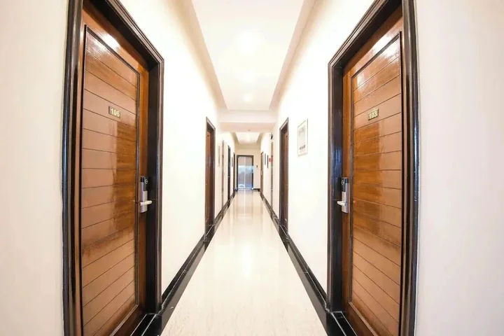 Лонавала: Treebo Reveniir Resort with Pool