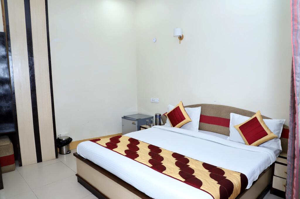 Матхура: Hotel Sheel Gopal Vision