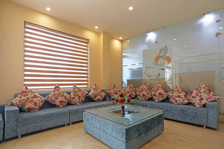Катра: Jagdish Residency