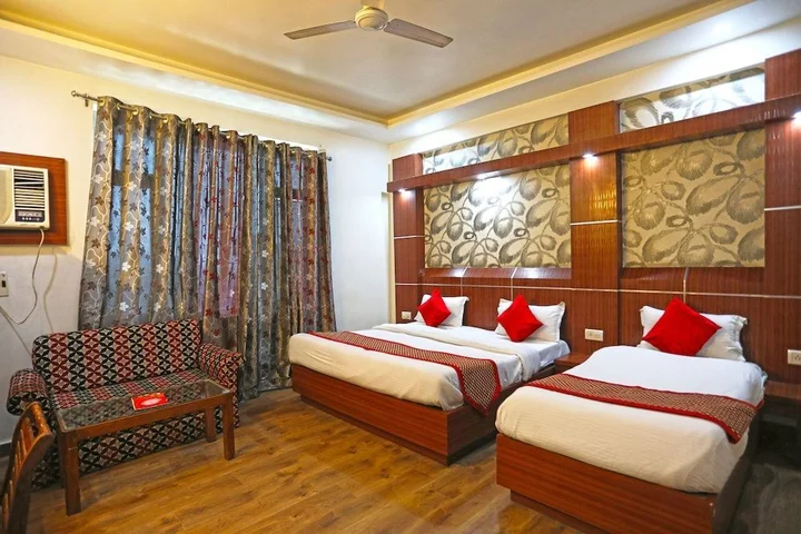 Катра: Jagdish Residency