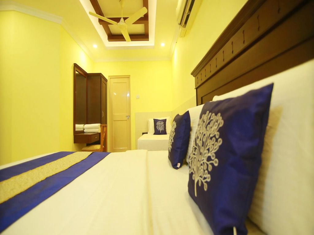 Коччи: OYO 5643 Hotel Malabar Plaza