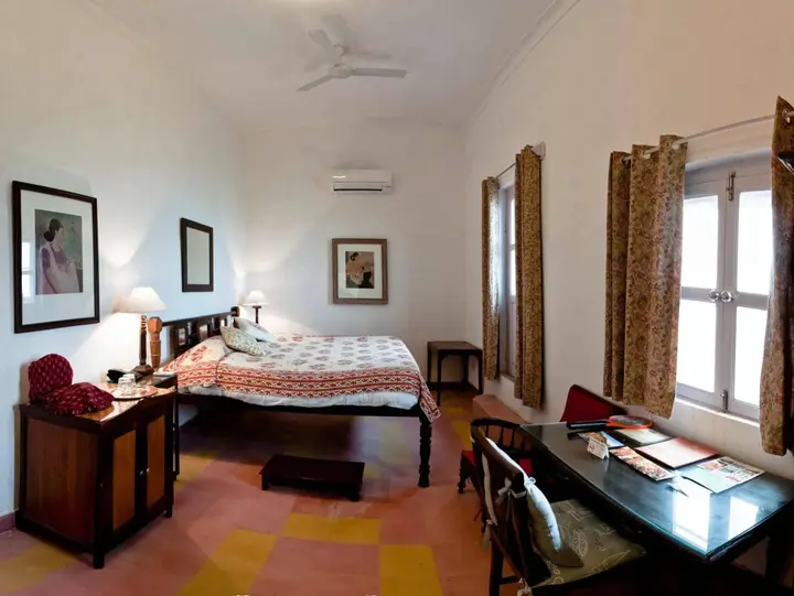 Алвар: Neemrana's - Hill Fort - Kesroli