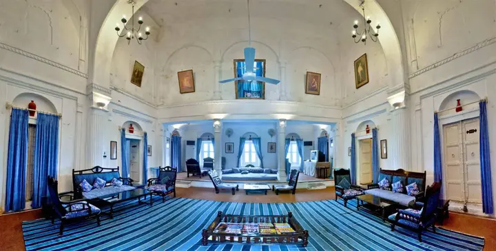 Алвар: Neemrana's - Hill Fort - Kesroli