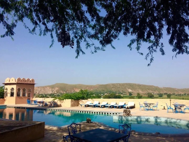 Алвар: Neemrana's - Hill Fort - Kesroli