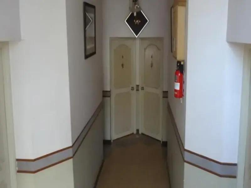 Compact Stately Home — фото 3