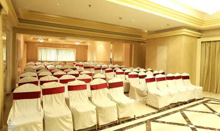 Секундерабад: United 21 Hotel - Hyderabad