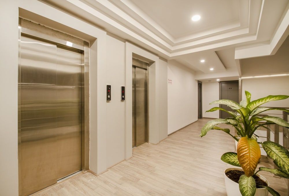 Хидерабад: Monday Hotels Hitec City