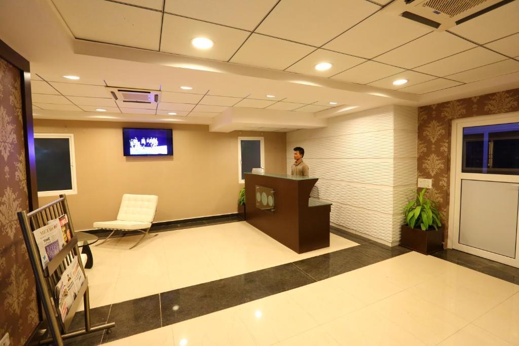 Бангалор: Crest Executive Suites