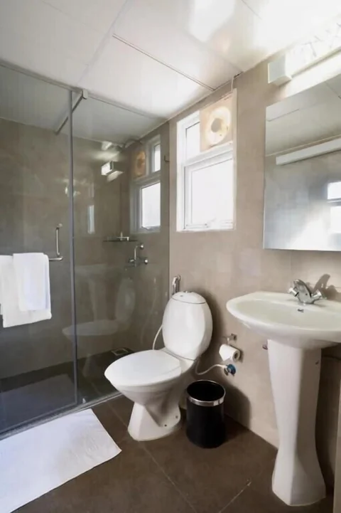 Бангалор: Crest Executive Suites