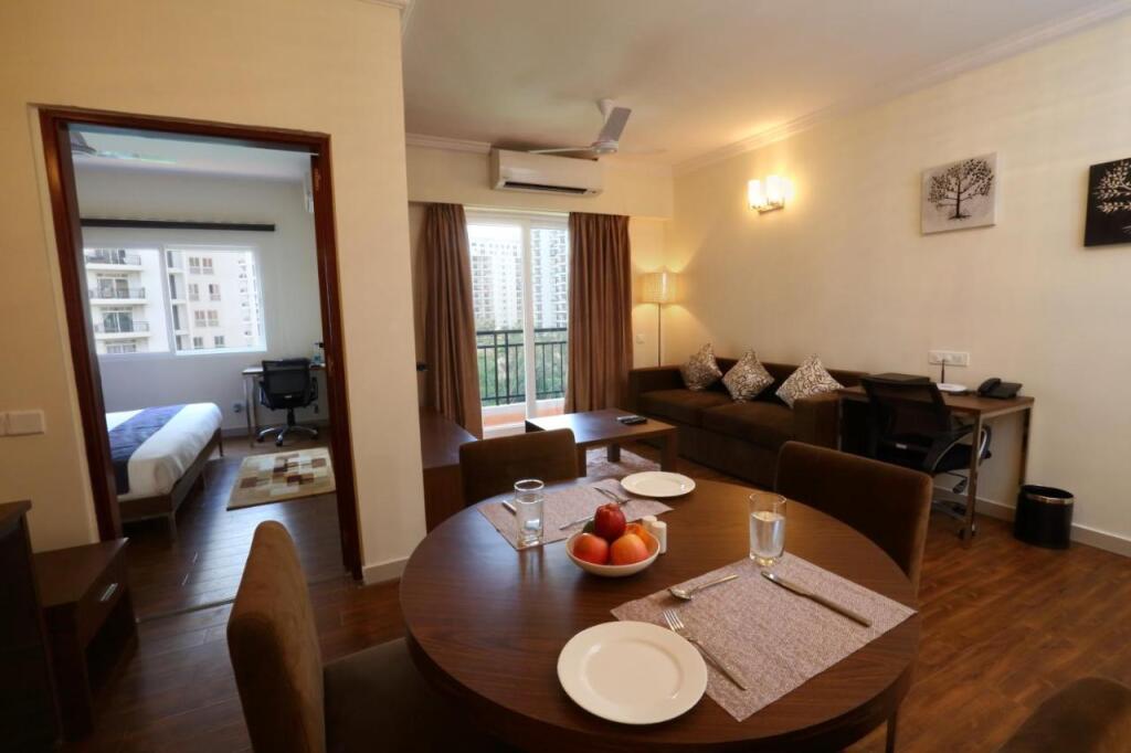 Crest Executive Suites — фото 5