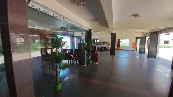 Шрикалахасти: Hotel KSR Grand