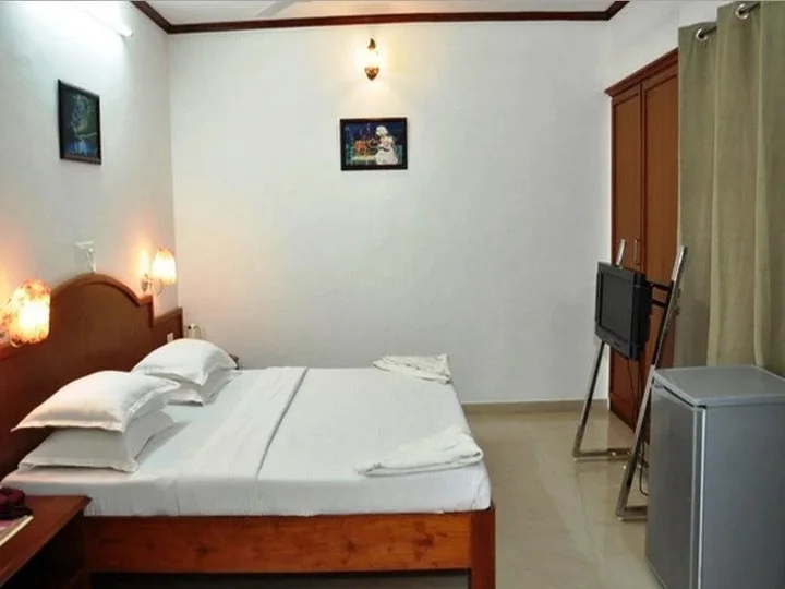 Перумал Ковил Пати: Sayoojyam Residency