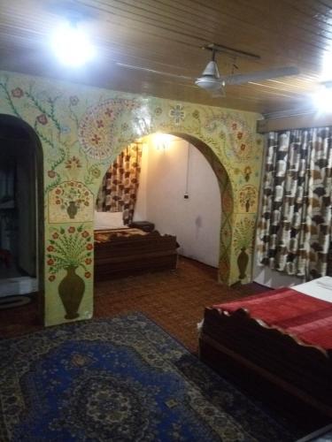 Шринагар: Hotel New Shalimar