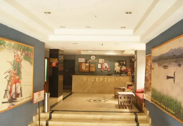 Гувахати: Hotel Siroy Lily