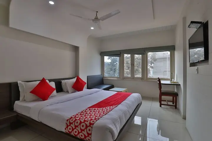 Вадодара: OYO 11543 Hotel Panchsheel