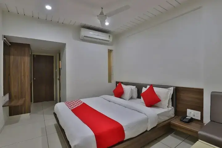 Вадодара: OYO 11543 Hotel Panchsheel