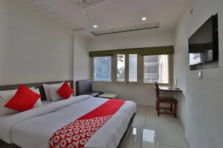 Вадодара: OYO 11543 Hotel Panchsheel