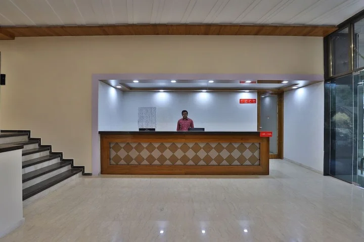 Вадодара: OYO 11543 Hotel Panchsheel