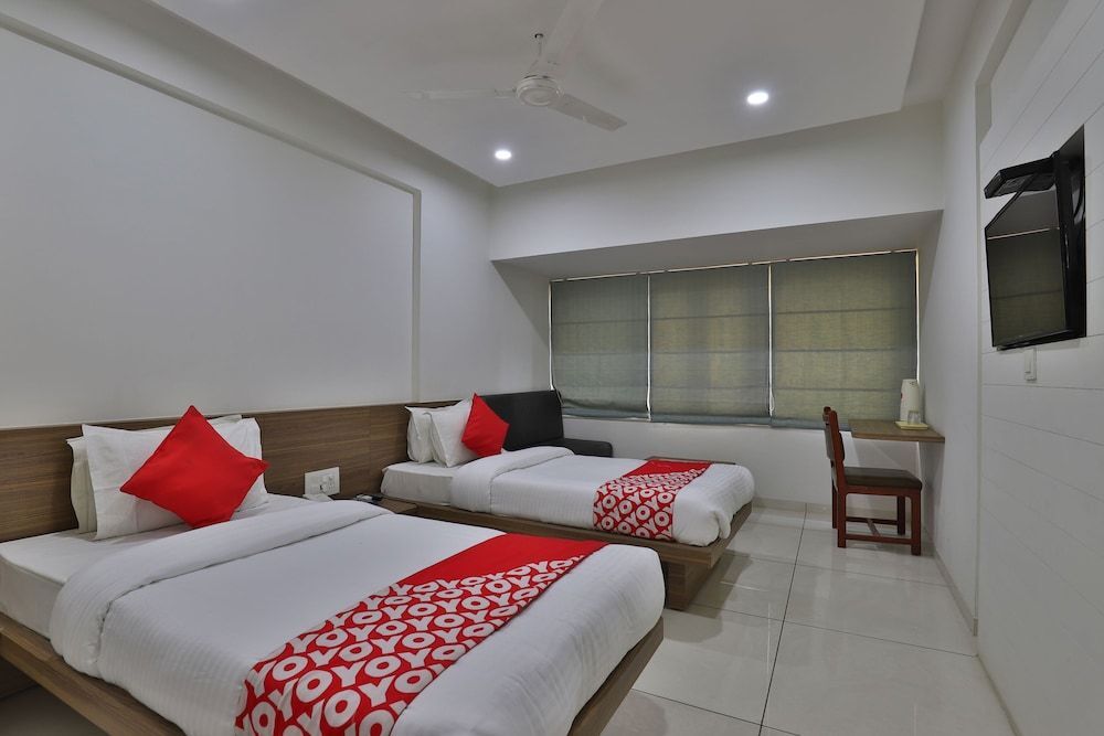 Вадодара: OYO 11543 Hotel Panchsheel