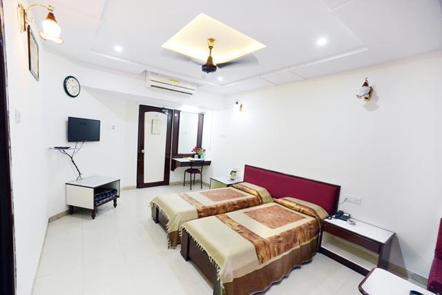 Вадодара: Siddharth Palace Hotel