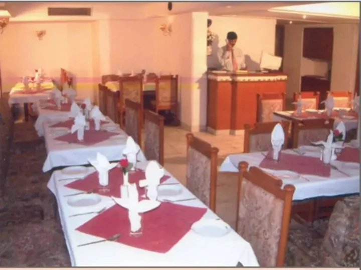 Вадодара: Aditi Hotel