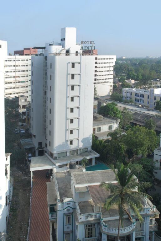 Вадодара: Aditi Hotel