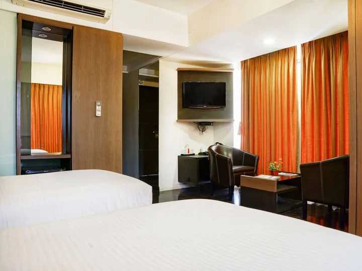 Вадодара: Hotel Tansha Comfort Regency