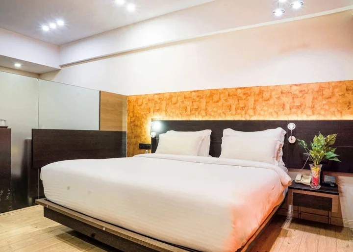Вадодара: Hotel Tansha Comfort Regency