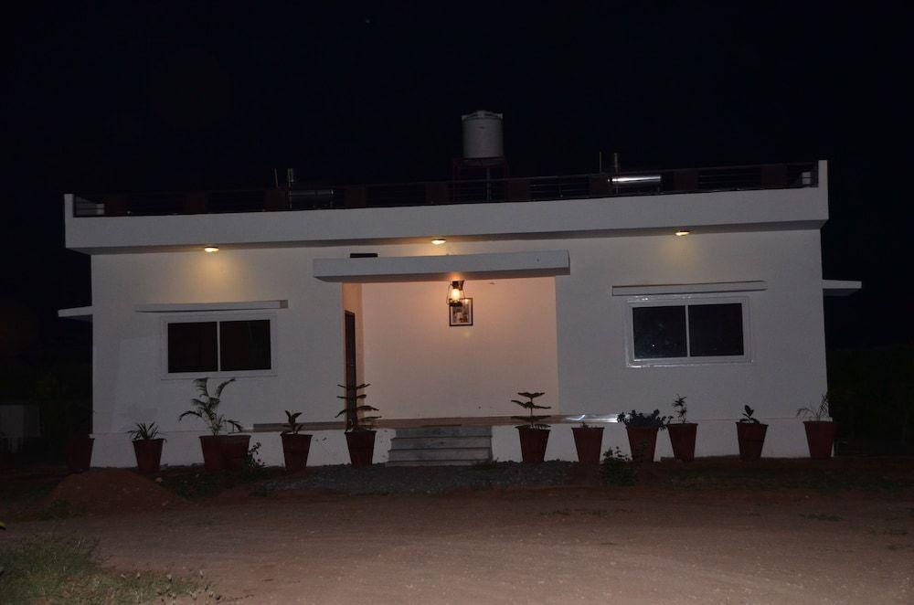 Гора Абу: Silver Oak Country Yard Resort