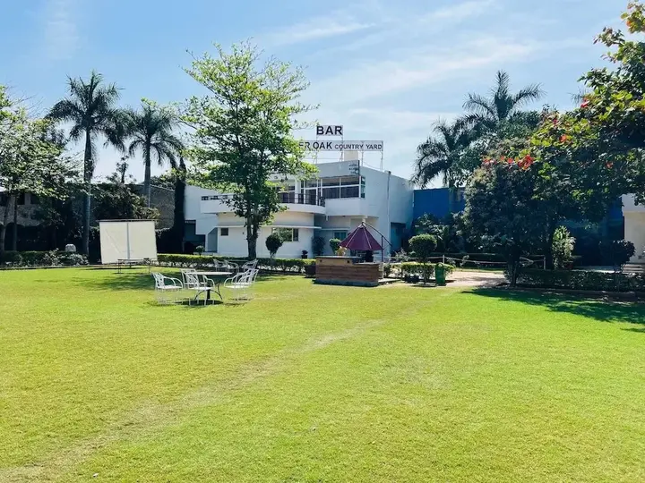 Гора Абу: Silver Oak Country Yard Resort