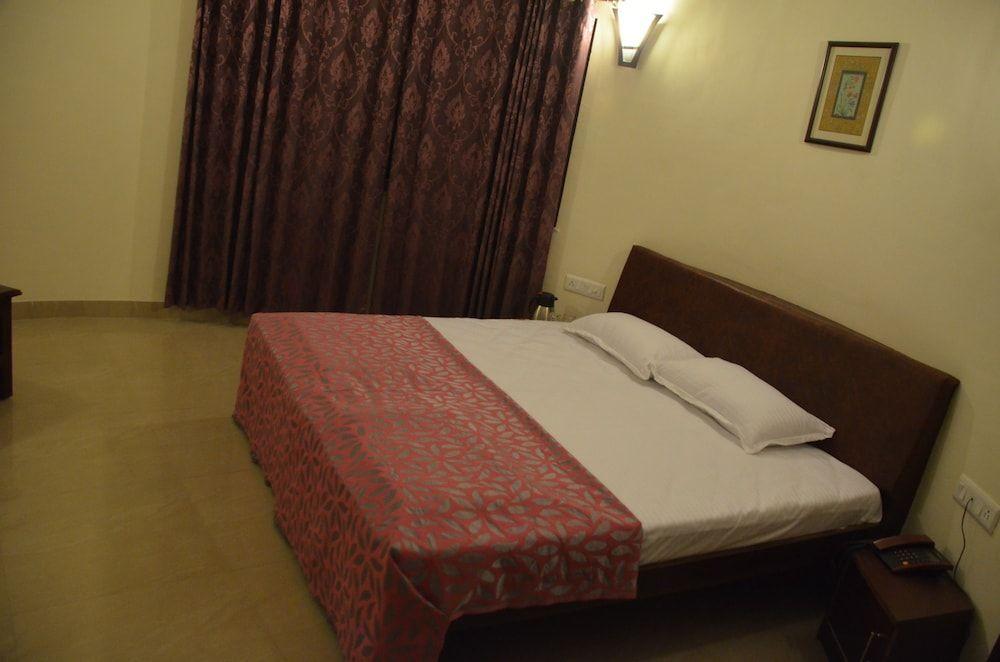 Гора Абу: Silver Oak Country Yard Resort