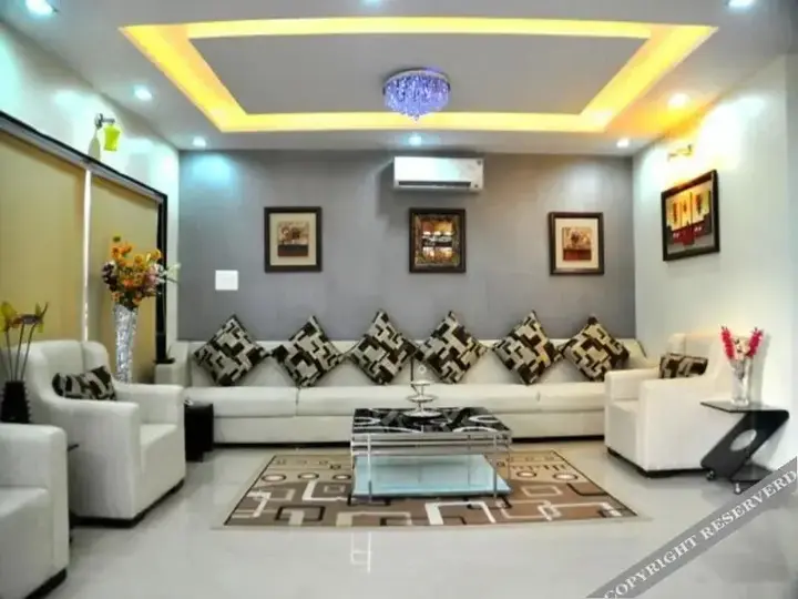 Бхопал: The Bhopal Grande Apartment