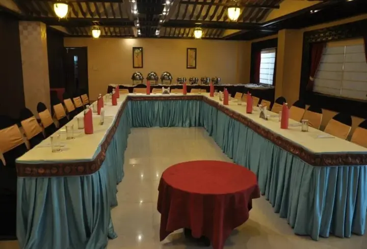 Райпур: Hotel Grand International