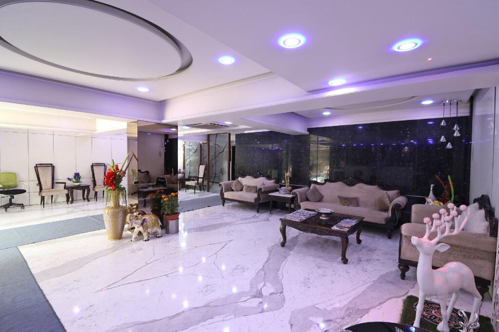 Джамшедпур: Capital O 3194 Hotel Dayal International