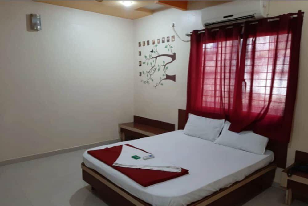 Ширди: Hotel Sai Aditya