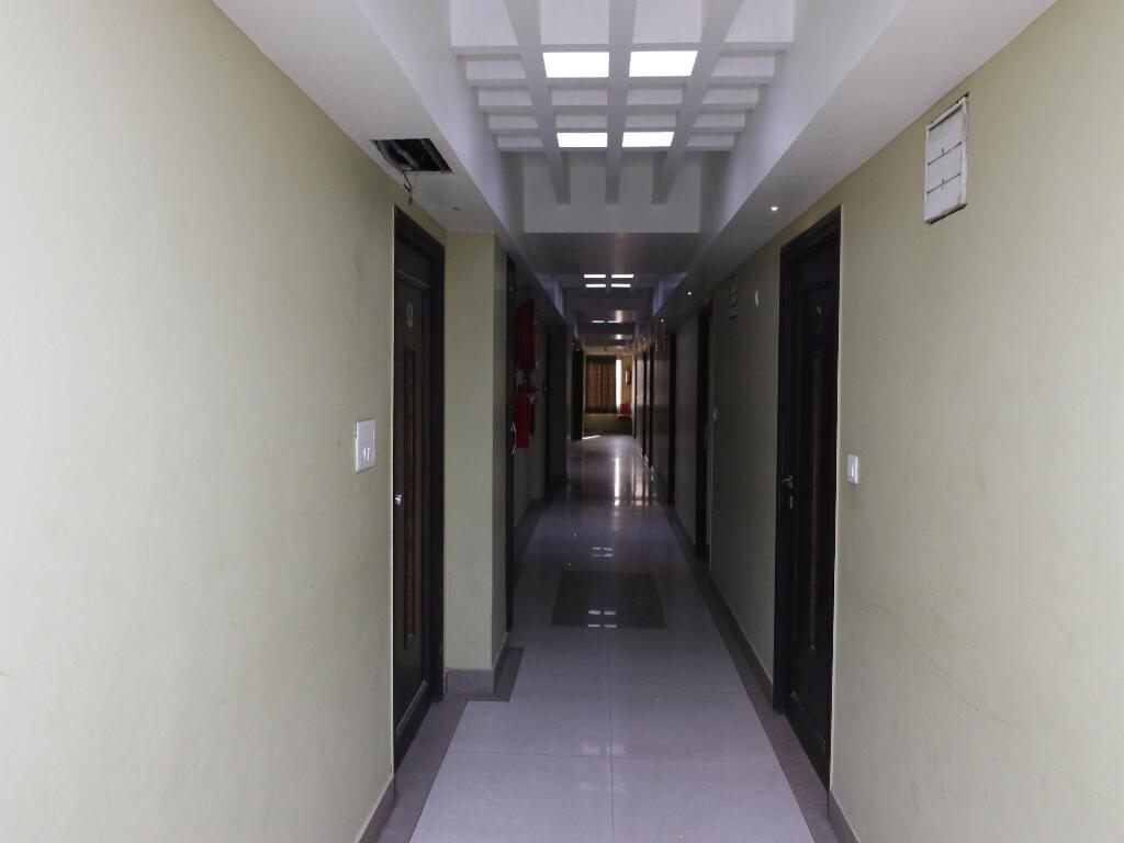 Биканер: OYO 24178 Hotel Vrindavan Regency