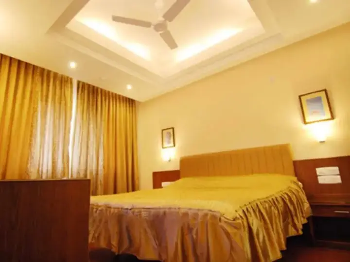 Мангалур: Hotel Deepa Comforts
