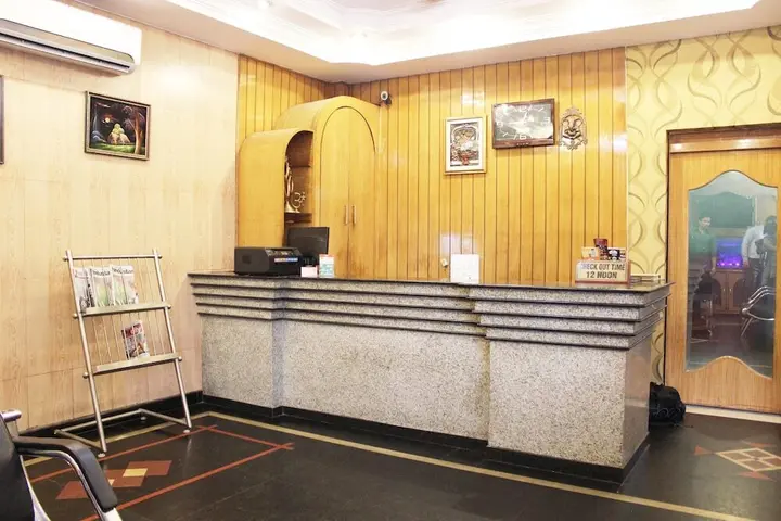 Бахадрабад: Hotel Vinayak Grand