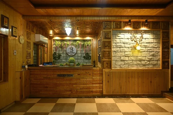 Касоль: Hotel Royal Palace