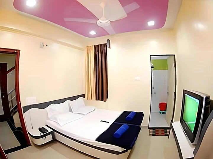 Ширди: Hotel Disha Palace