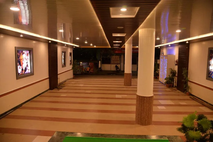 Ширди: Hotel Disha Palace