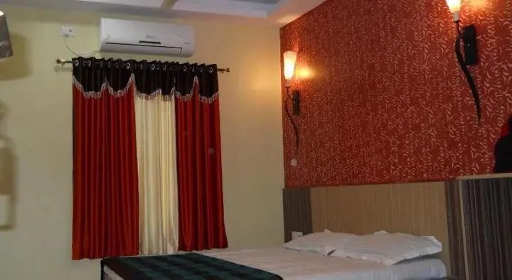 Хинголи: OYO 61308 Hotel Rw International