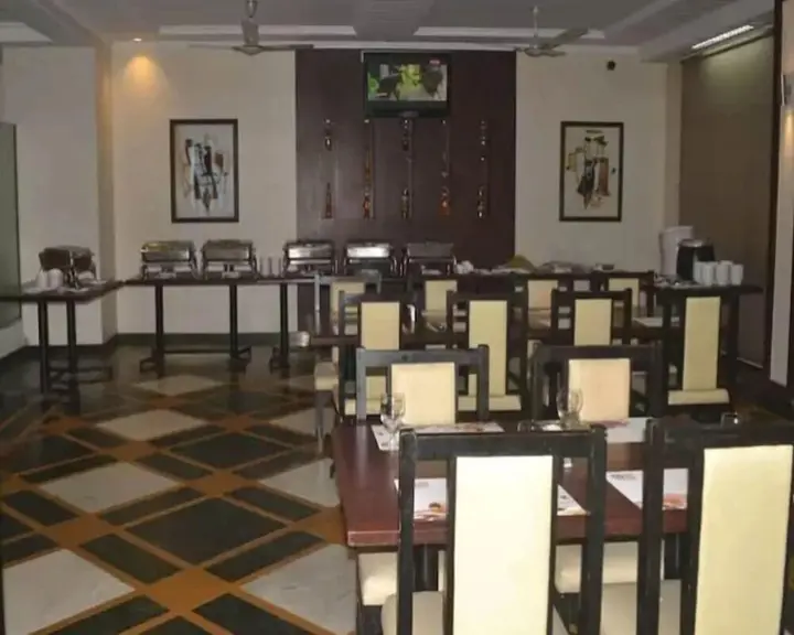Лонавала: United 21 Retreat, Lonavala