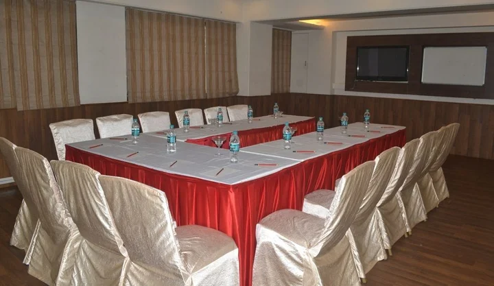 Лонавала: United 21 Retreat, Lonavala