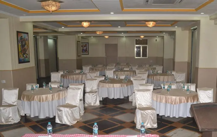 Лонавала: United 21 Retreat, Lonavala