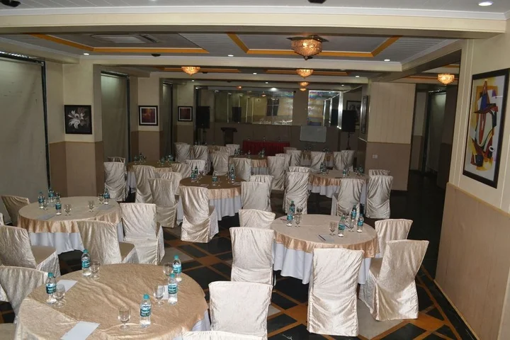 Лонавала: United 21 Retreat, Lonavala