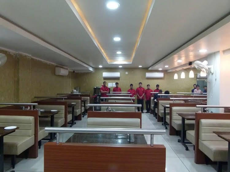 Промышленная Зона Морби: Avadh Hotel
