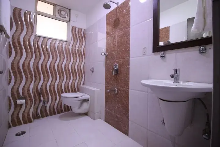 Гвалиор: OYO 8177 Hotel Silver Oak