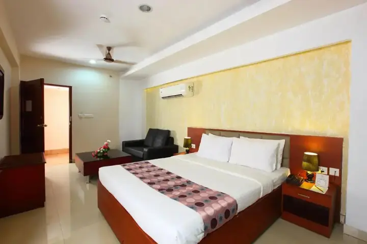 Chalakudy: Trichur Towers
