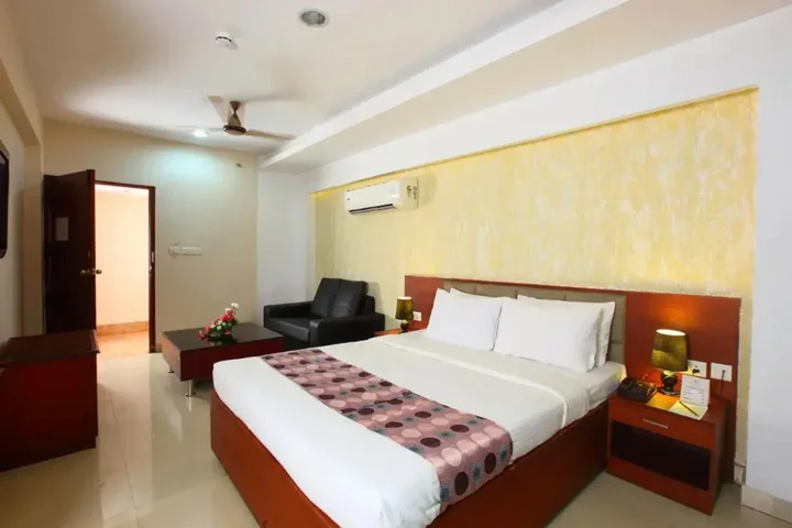 Chalakudy: Trichur Towers